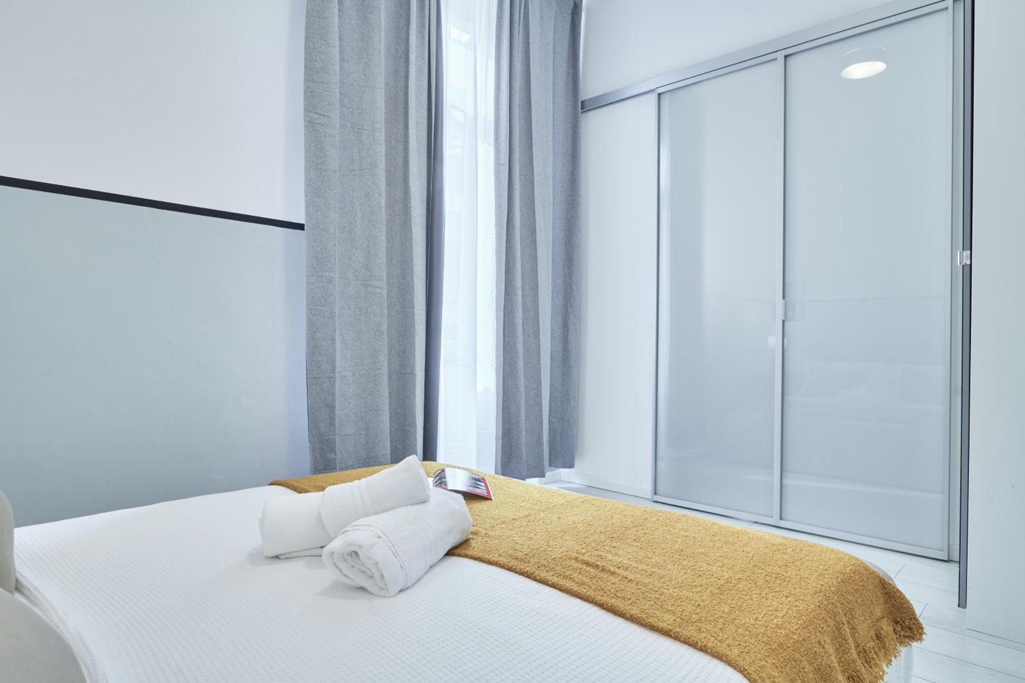 Elegante Appartamento Minimal Dai Tocchi Botanici 밀라노 외부 사진