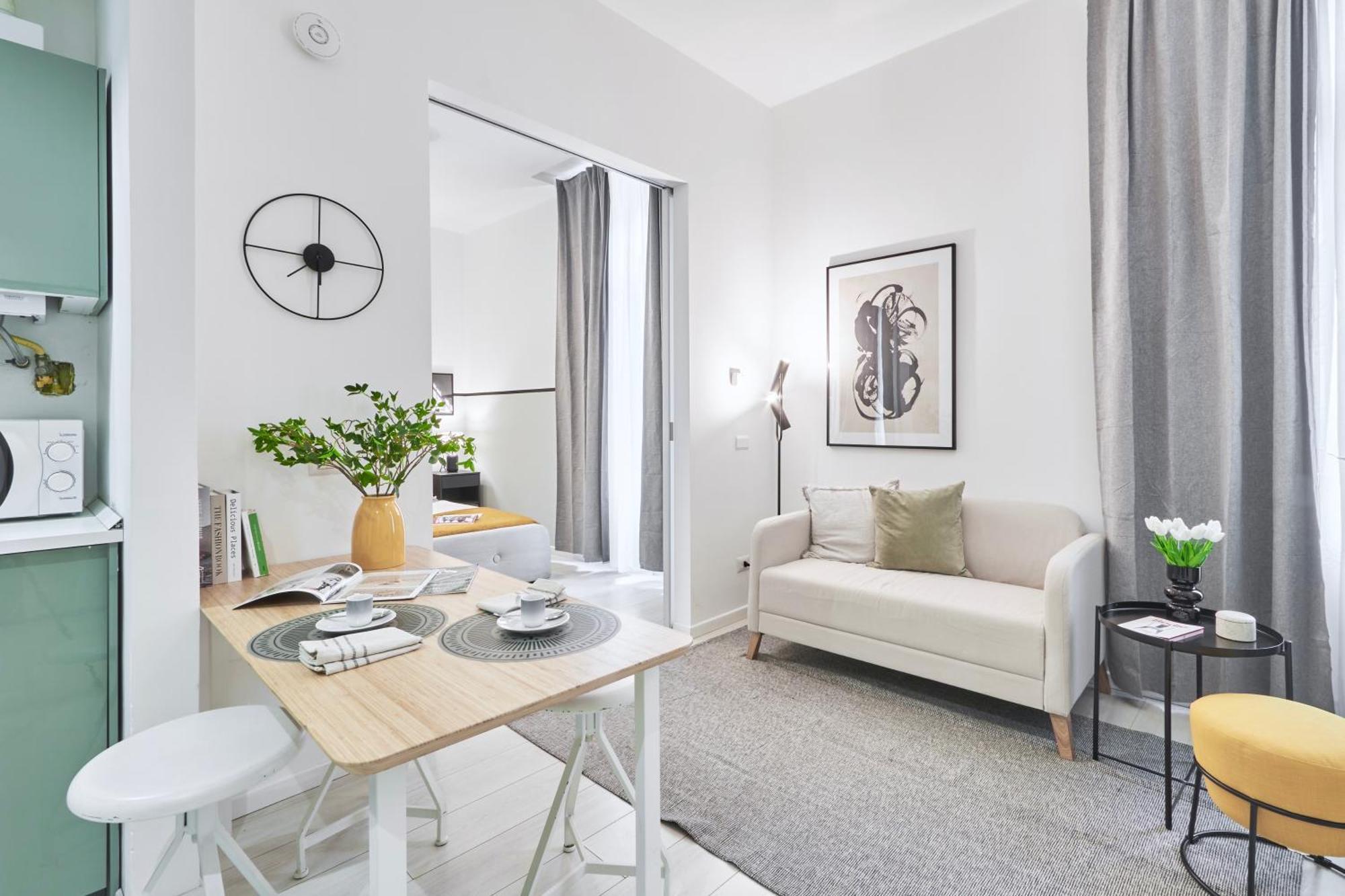 Elegante Appartamento Minimal Dai Tocchi Botanici 밀라노 외부 사진